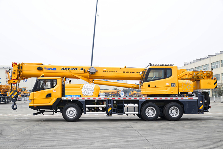 XCMG Official 30 Ton Mobile Lifting Crane XCT30_M China Truck Mobile Crane Price